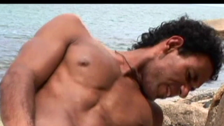 Bareback porn with straight boy: Latynosi pieprzyją się popisując się na publicznej plaży