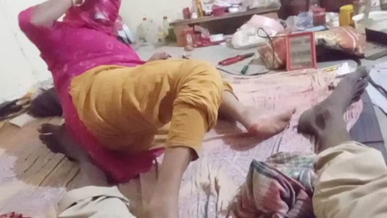 Bengaliauntykichut: Desi Bhabhi Chudai To była zabawa dla ciekawego czarnego chut