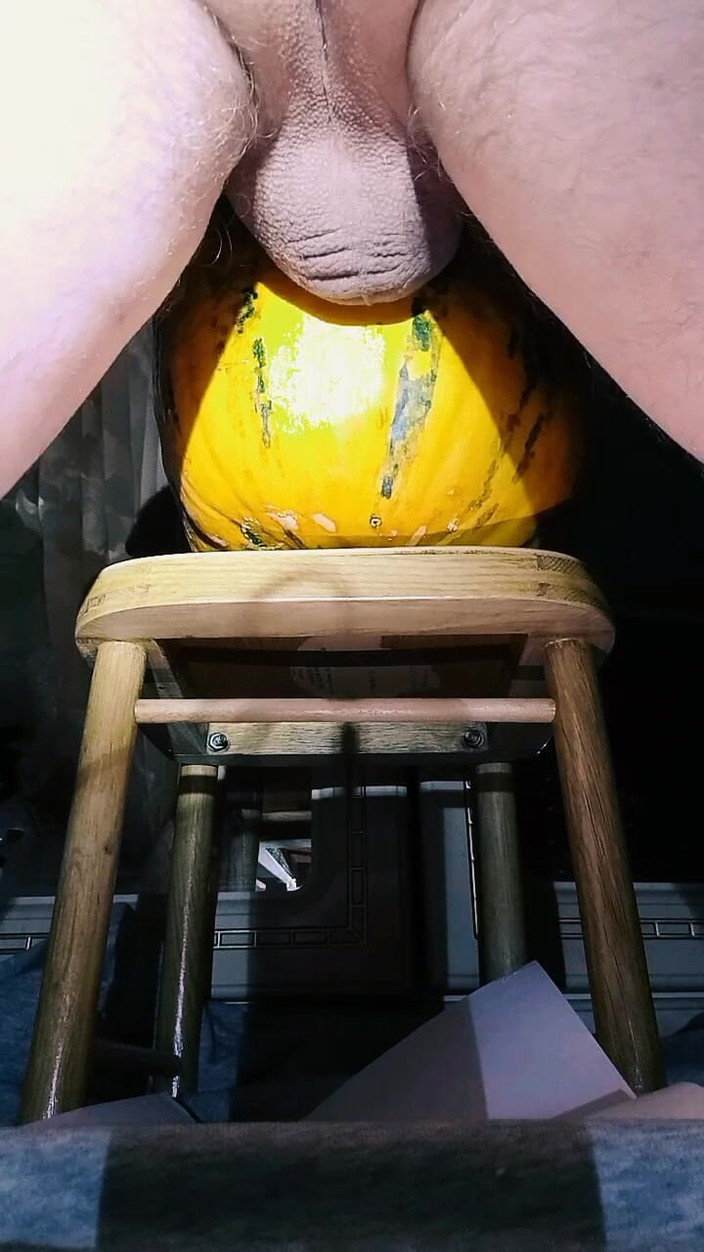 White Ukrainian Dick: 真他妈爱南瓜！