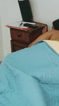 여행 중 따먹히는 새엄마
