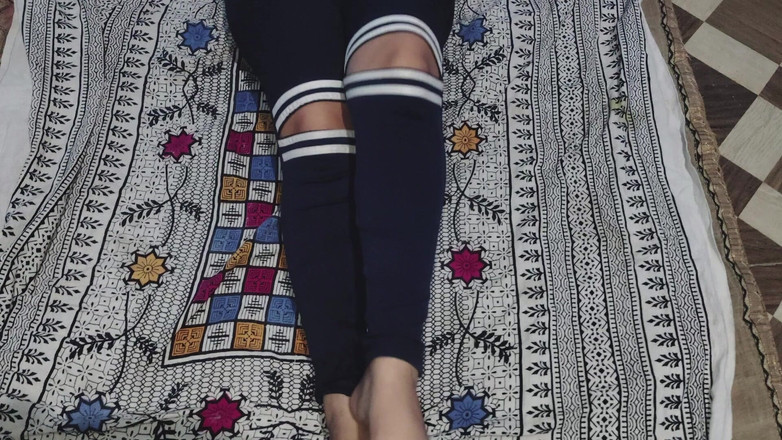 Desigirl37: Студентки дези обожают намочить свои возбужденные киски и хардкорный грубый трах с бойфрендом