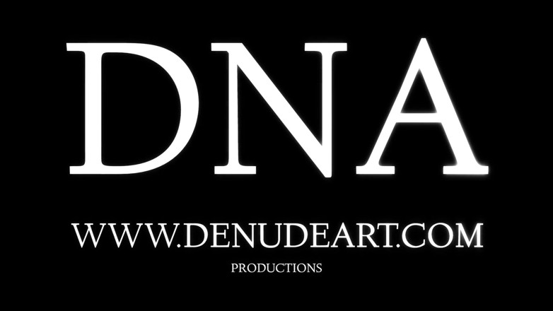 Denudeart: Alexandra i Doccia calda