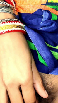 La Moglie Traditrice Indiana Di Punjabi Sembra Perfetta Desi Sexy in Questo Vestito Caldo Mentre Le Sue Tette Succose