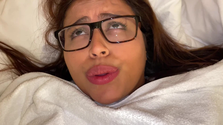 Mamicolombiana: Não fode uma boneca sexual se puder foder uma madrasta...