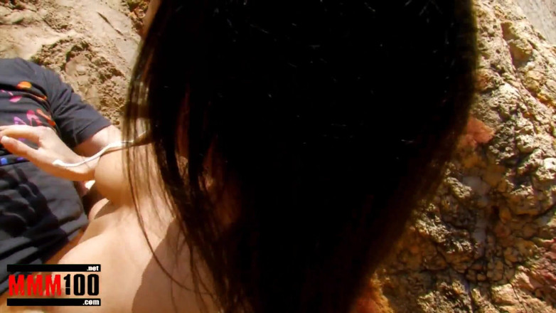 MMM100: Španělská pornohvězda Samia Duarte šuká na pláži