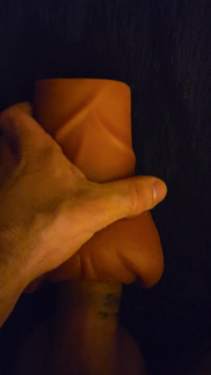 E the Long Dick Daddy: Stretching Out This Pocket Pussy