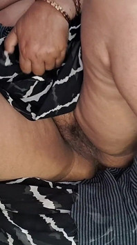 Gosto, meu necter adorável olhar em sari preto