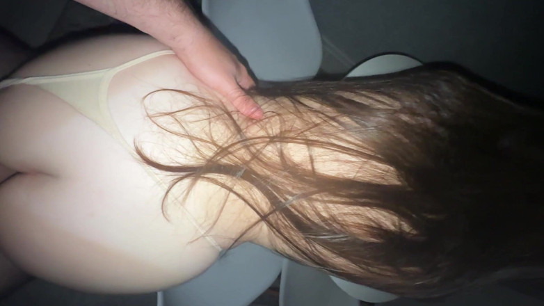 Sinner Girl: Min rumskompis knullar mig hårt i köket medan min pojkvän...