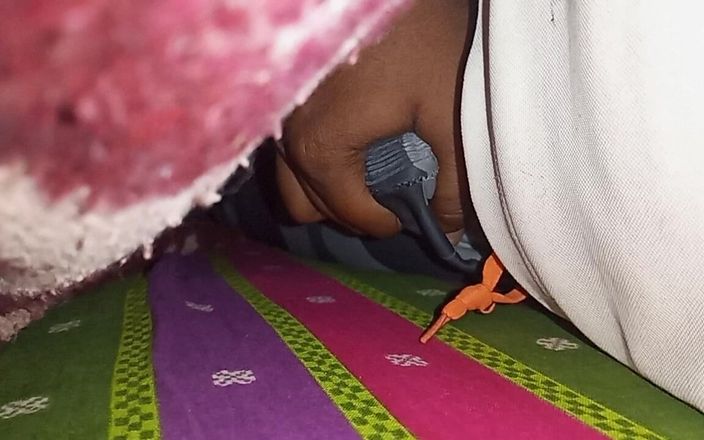 Sweet Indian cock: Yengenin eteğini ve bluzunu çıkardım ve onu siktim