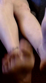 Natural Red Ankle Sock Removal