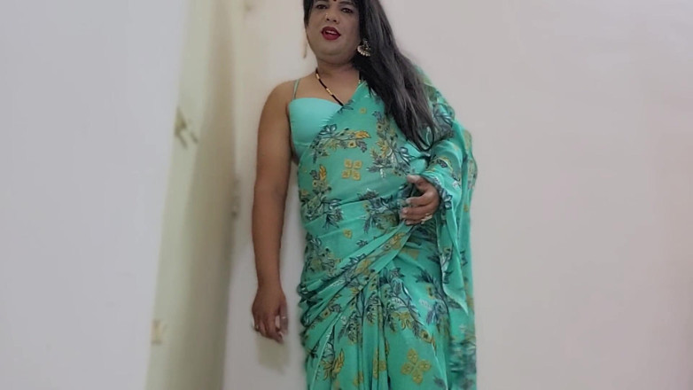 Indiansissychubby: Sebelum ngentot aku sange banget, aku suka banget