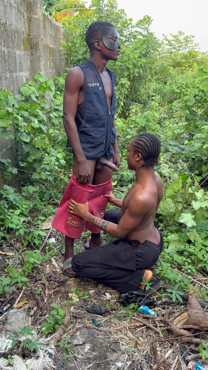 Baddestboyx: Pequeña polla golpea de diferente manera créame