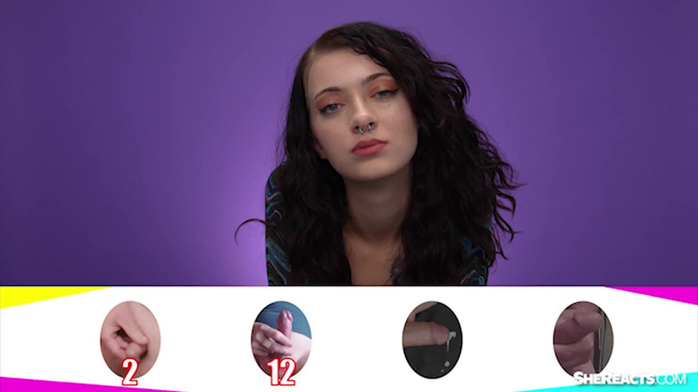 SheReacts: För liten? Liten kuk reaktion redux