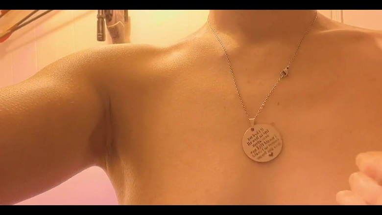 sweethanajapanese: Sexy Japans poesje klein schattig meisje in de kamer alleen