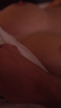 Min tajta rosa fitta var så jävla våt, så han fyllde mig med sperma till det yttersta - snyggaste två
