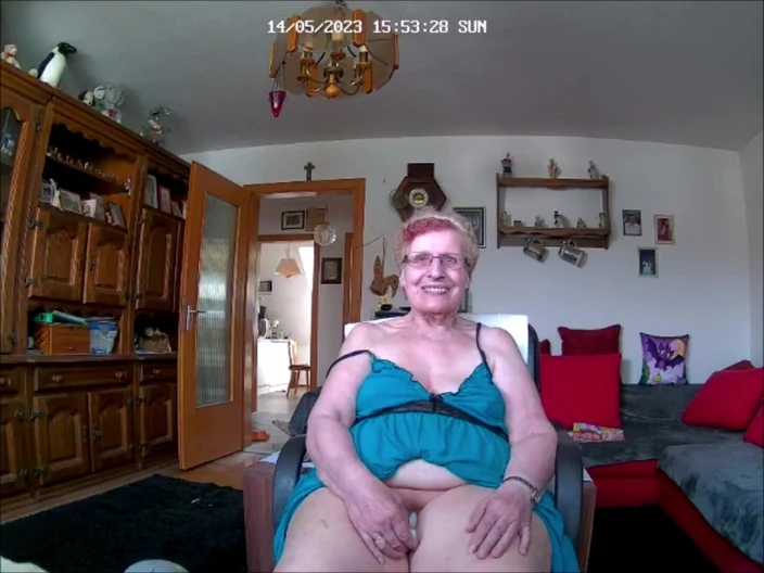 Heisseoma: Vibratore con effetto succhiamento nella fica molto bello