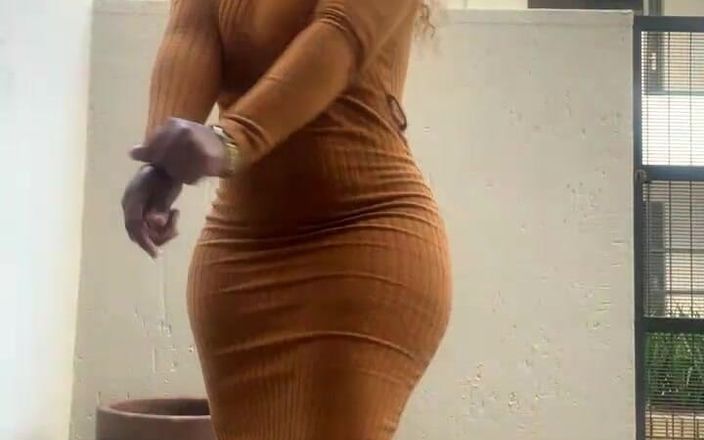 Perfect black ass: 撸管我的秃头大屁股，第1027集