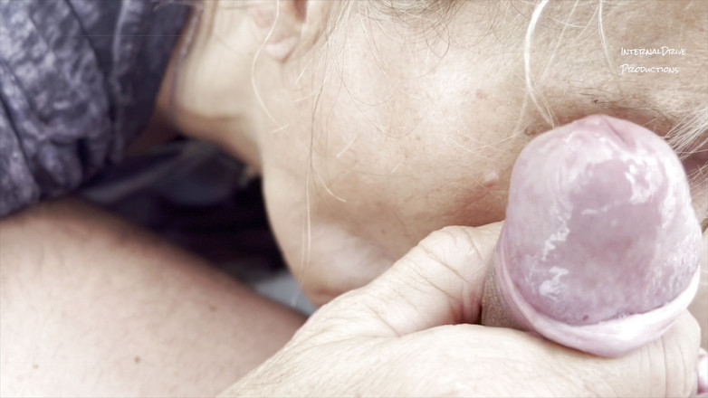 InternalDrive: Tante dianne lagi asik ngentot di atas perahu