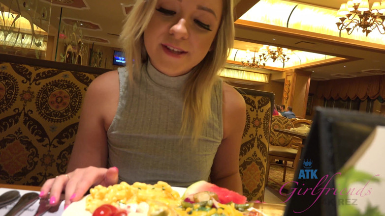 ATK Fans (Girlfriends): Vacaciones virtuales en Las Vegas con la traviesa Cleo Vixen