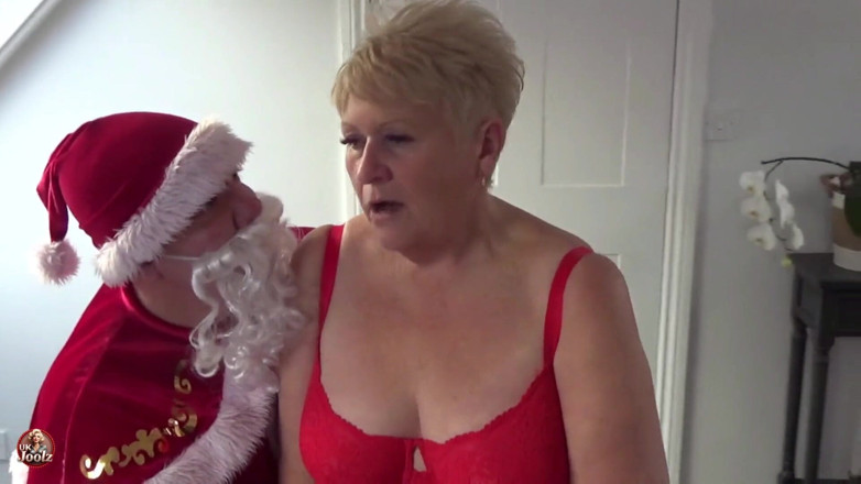Uk Joolz: Joolz Melawat Santa dalam grottonya!