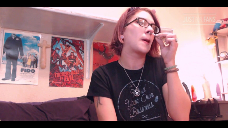 FondaDix: Bedroom Sneezes