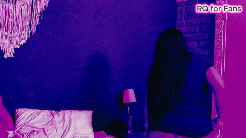 Riderqueen: Vidéos pour fans, initiation lesbienne, exploration avec une amie, scènes.
