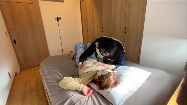 LuuLee0804: 기혼 여성이 진동기로 경련을 일으키고 격렬하게 절정에 이른다