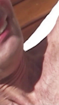 Typ wird anal mit einem kondom von der sexy Transe Taina gefickt, während sie im urlaub im freien sind