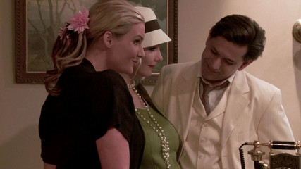 Horny Tales: Dua cewek hot rambut pirang lagi asik nikmatin kontol ngacng