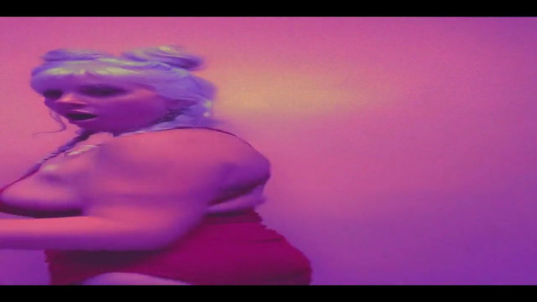 PaintedRose: Aceleraram.. Para quê? para o seu foguete vermelho. É claro