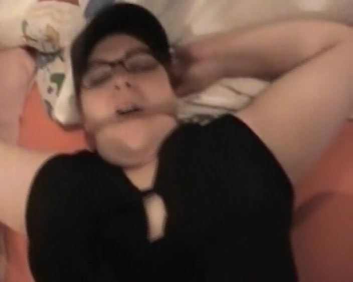 Deutsche XXX Filme: Cette énorme bombasse allemande aime manger du sperme chaud en POV