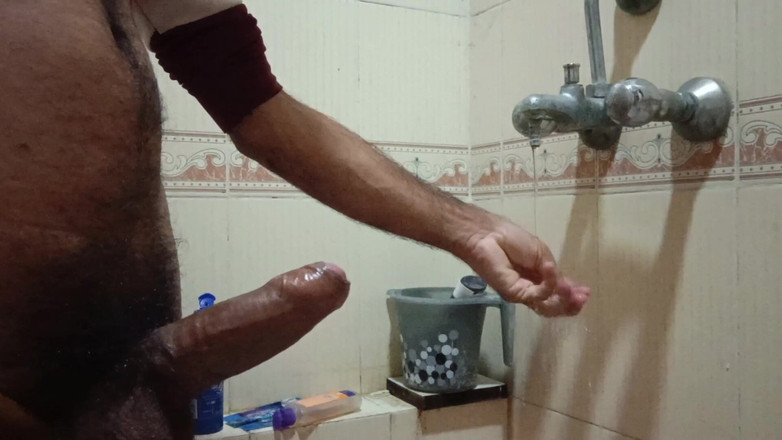 Brijesh 270: Desi Masturbation in the Shower