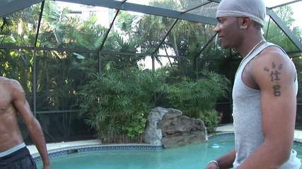 CocoDorm: Jay Jay + Merecio