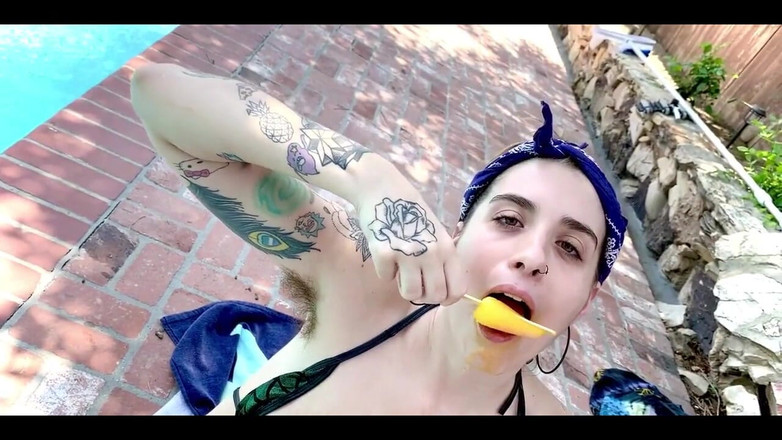 Pearlsage: Bikini de verano caliente y peludo