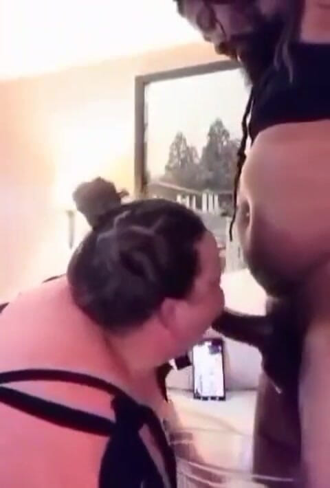 Kimmywetwet: BBC kehle fickt piggy mit Schüssel mit Sabber
