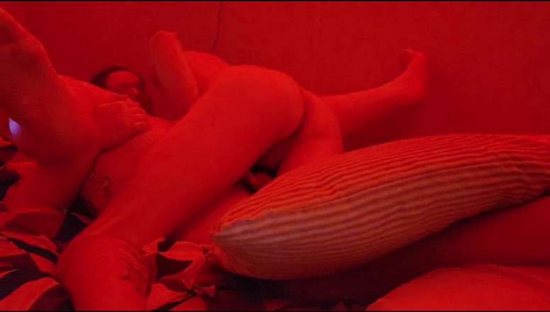 ThatSkinnyGuy: 曲線美のあるBBWスラットに射精する