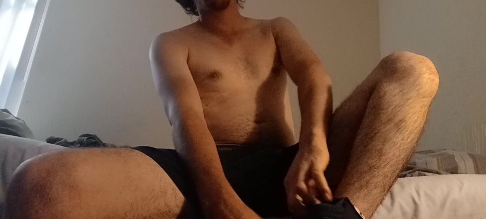 Localguy89: Localguy89 se masturbează și are orgasm