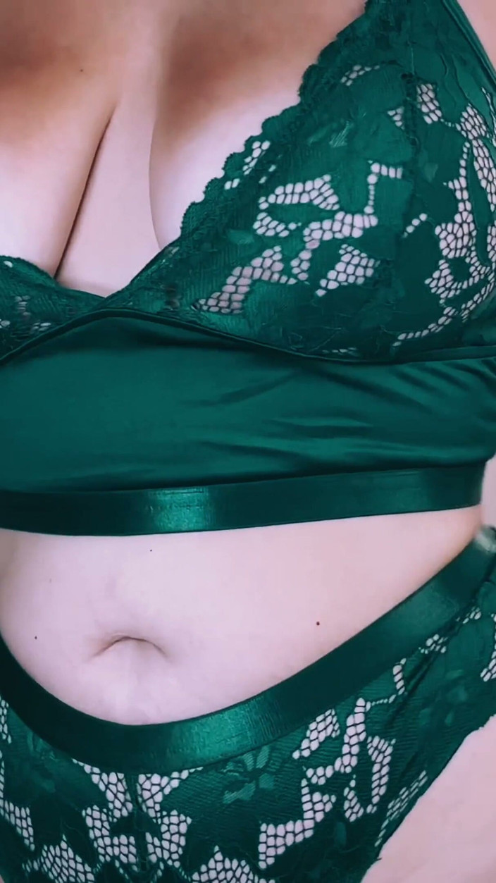 ElizabethsLingerie: ลองชุดชั้นในสำหรับสาวหุ่นอวบ