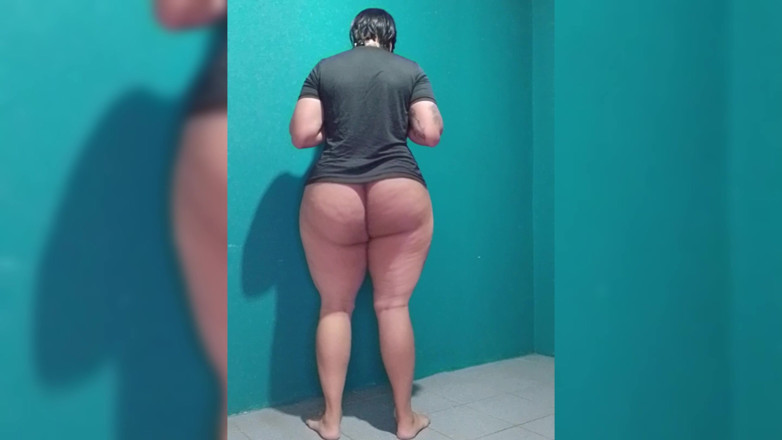 Sissy sapeca studio: Shemale z dużym, grubym penisem, chcąc uprawiać seks i punkt...