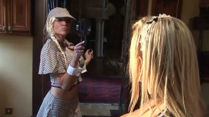CBD Media: Pembantu rumah blonde yang bertetek besar berkongkek lesbian dengan bos...