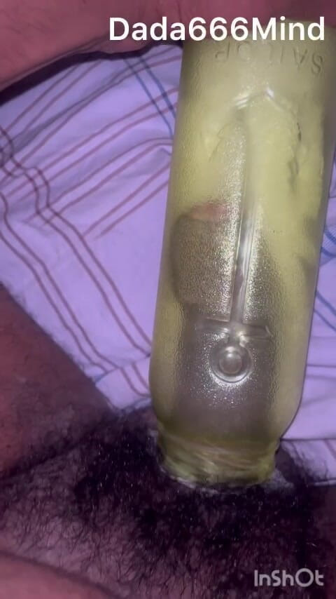 Zingaa: Boy Using Water Bottle Pussy - He Fucks Himself