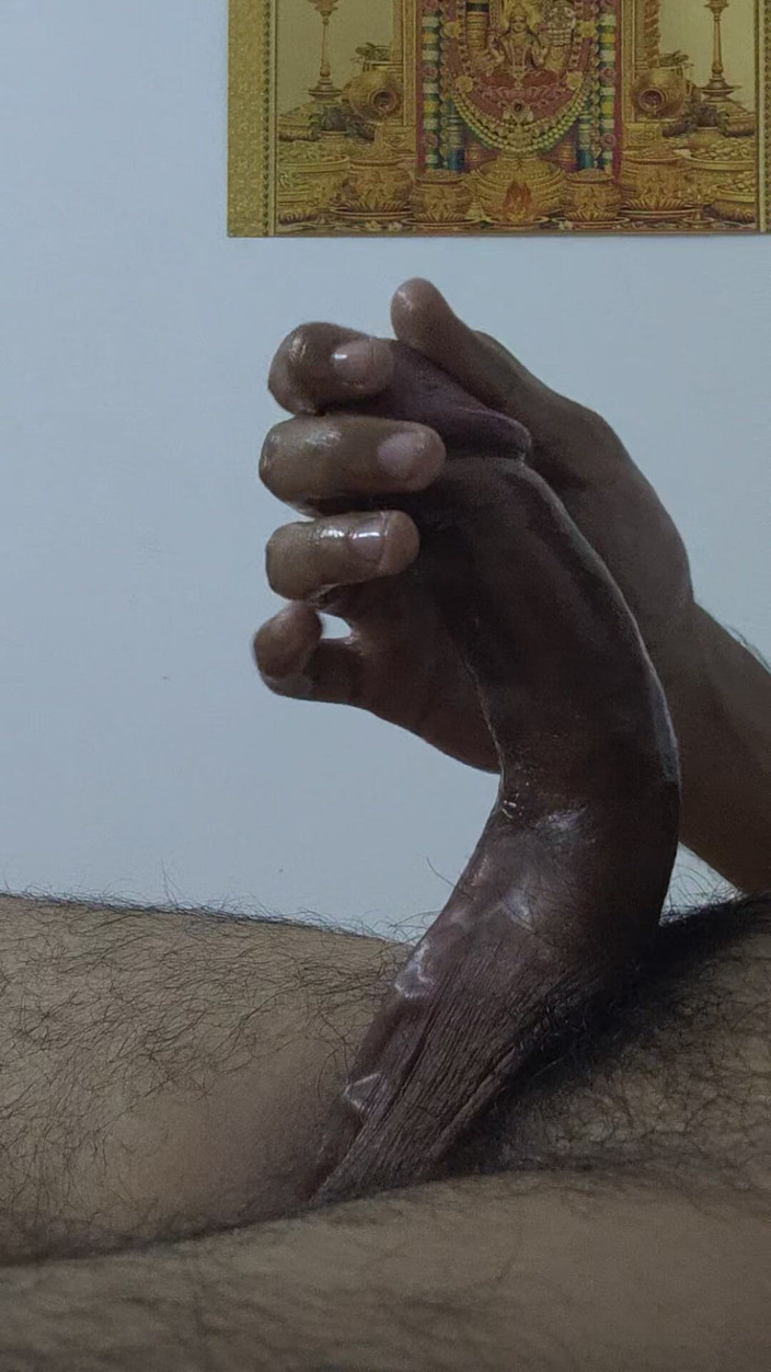 slayboy69: aanti Baju wali ko dekh kar Mari muth