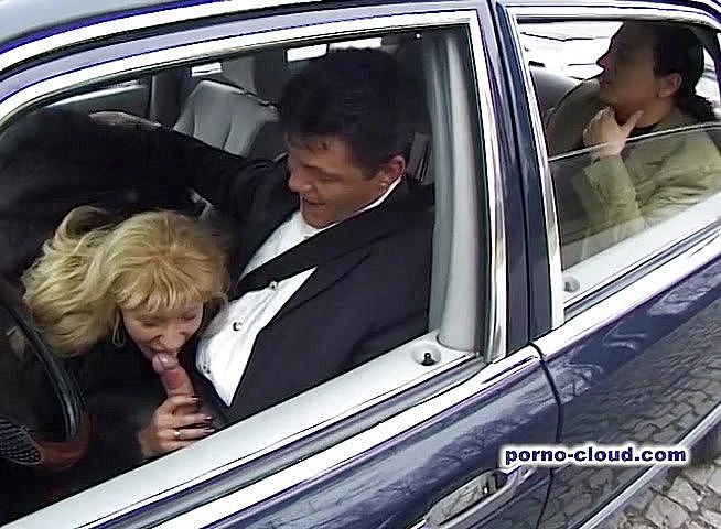 Porno Cloud: Car love
