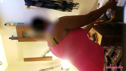 Latinaspy: Black and thick tocaculos wants to play with his dick