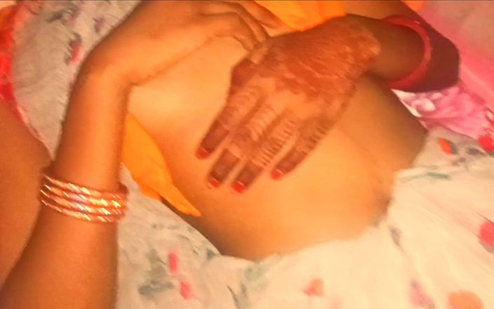 Desi Puja: Тетушка занимается сексом с сводной сестрой