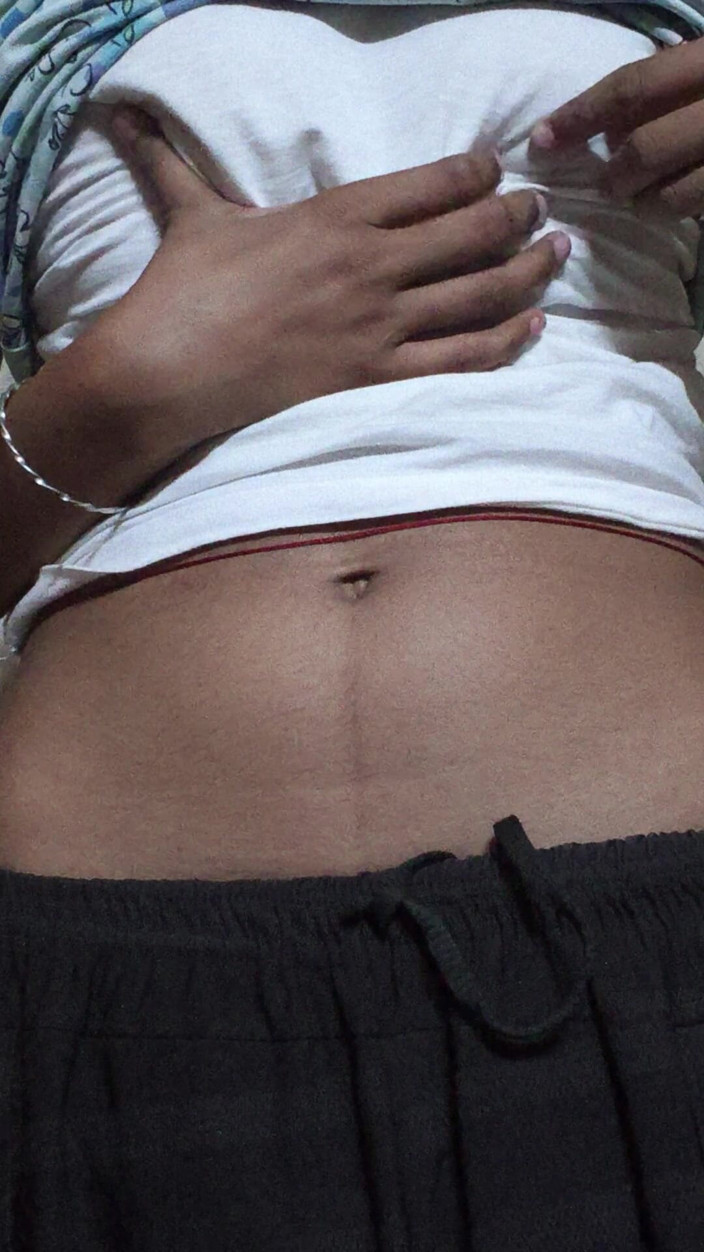 Moma: 美しいデシ女の子の寝室シーン