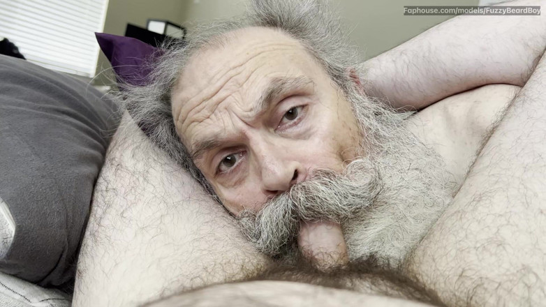 FuzzyBeardBoy: Moustache Daddy Sucking Cock