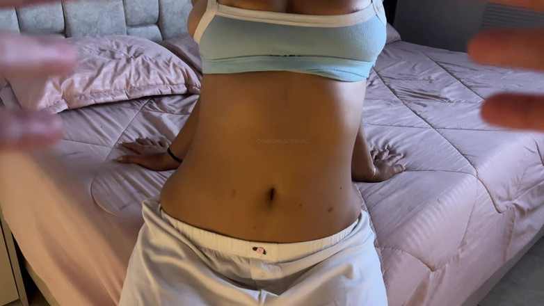 Onlyporn2023: Domowa kompilacja seksu lesbijek