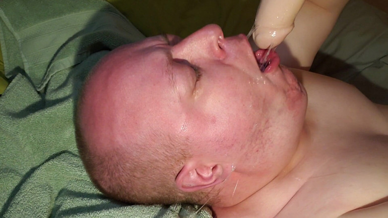 Charlieboy69: Глубокая глотка 2 огромный дилдо