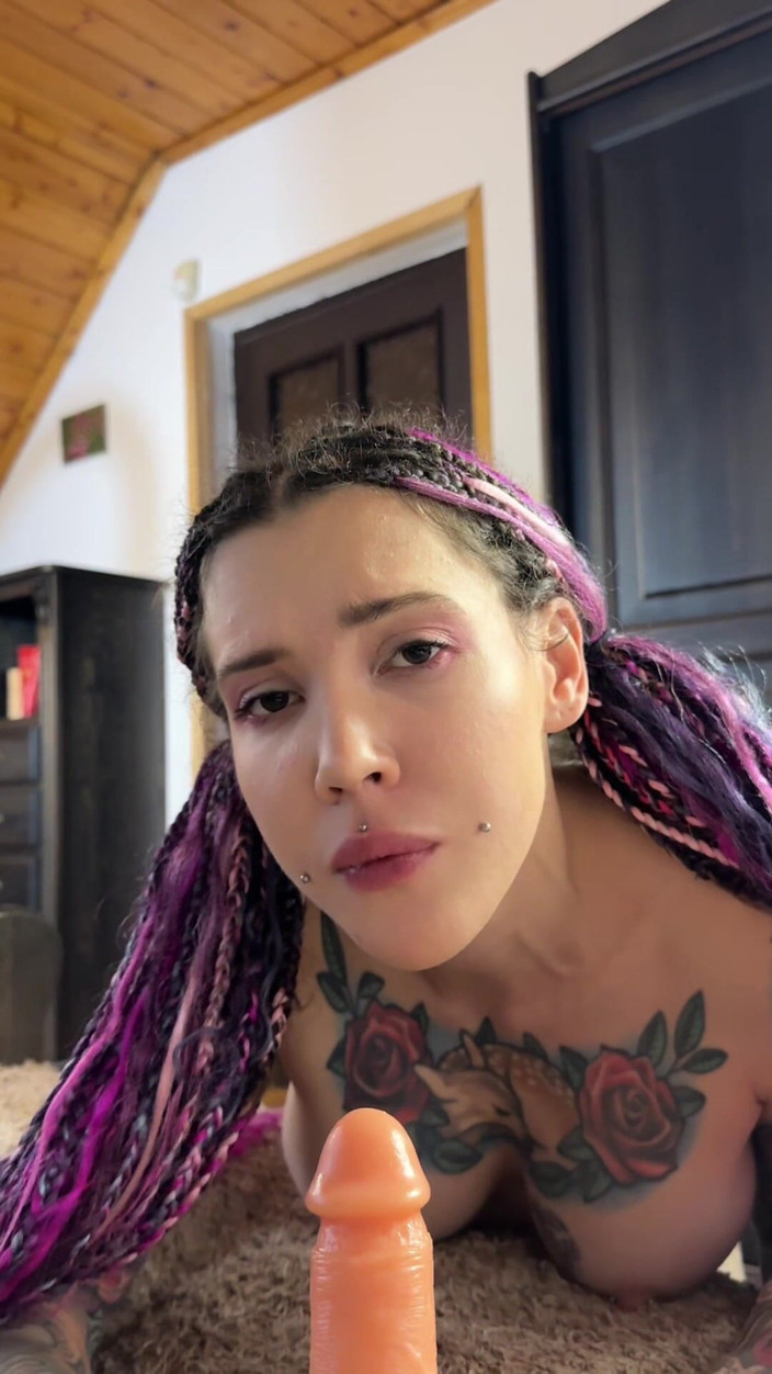 Roxy Rain: 침실의 비밀